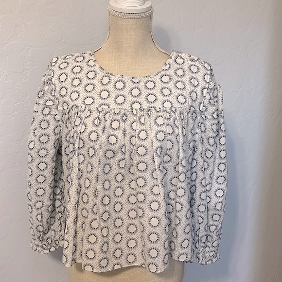TREASURE & BOND NWOT PRINT POPOVER BLOUSE IN IVORY- BLUE
LOU MEDALLION - Size S - Picture 2 of 14